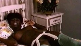 Vintage Regina Christina: Tüylü Klasik Amerikan Güzeli