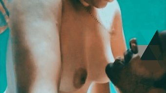 18 Yaşındaki Hintli Kız Ev Yapımı Bir Videoda Yaramazlık Yapıyor