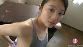 Japon Porno Yıldızı Tsukasa Kamimae'Nin Erotik Makinelerde Heyecan Verici Yolculuğu