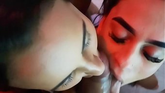 Karısı, Kocasıyla Kahvaltıda Yatmayı Teklif Etti.