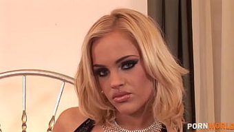 Karısı Britney, Bu Sert Videoda Kocasından Derin Boğaz Ve Anal Düzeltme Alıyor